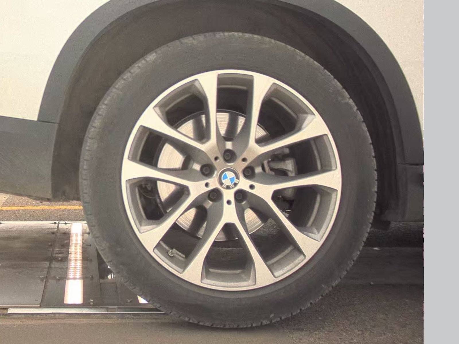 2025 BMW X5 xDrive40i AWD