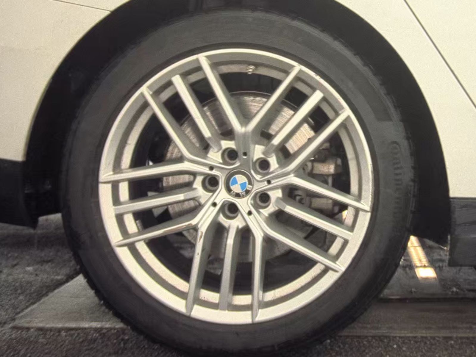 2025 BMW 5 Series 540i xDrive AWD