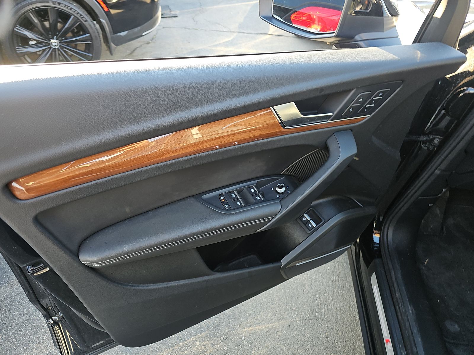 2024 Audi Q5 e Plug-In Hybrid S line Prestige AWD