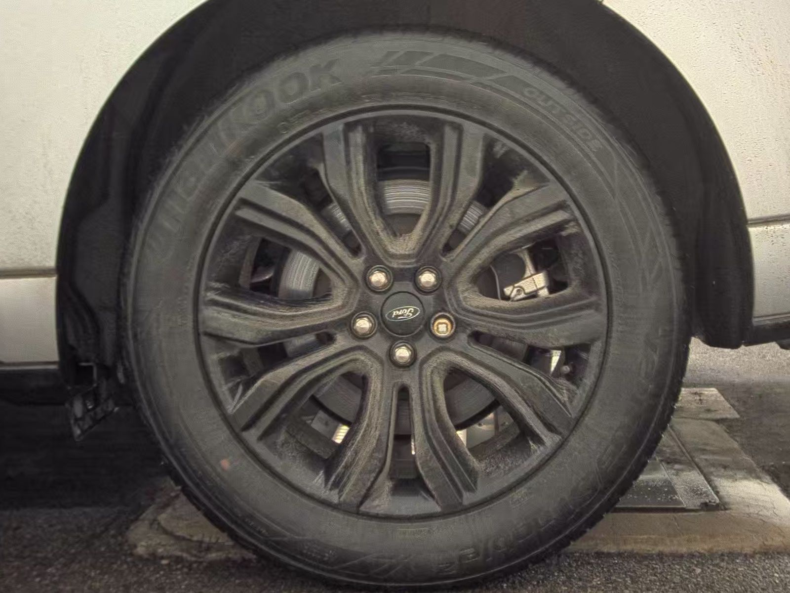 2023 Ford Edge SE AWD