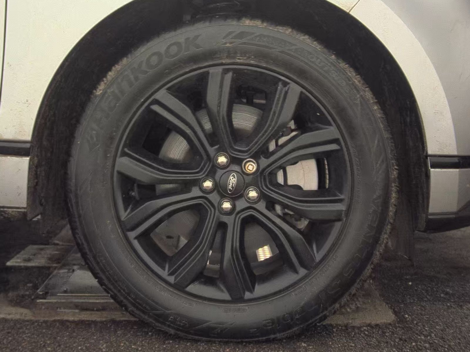 2023 Ford Edge SE AWD