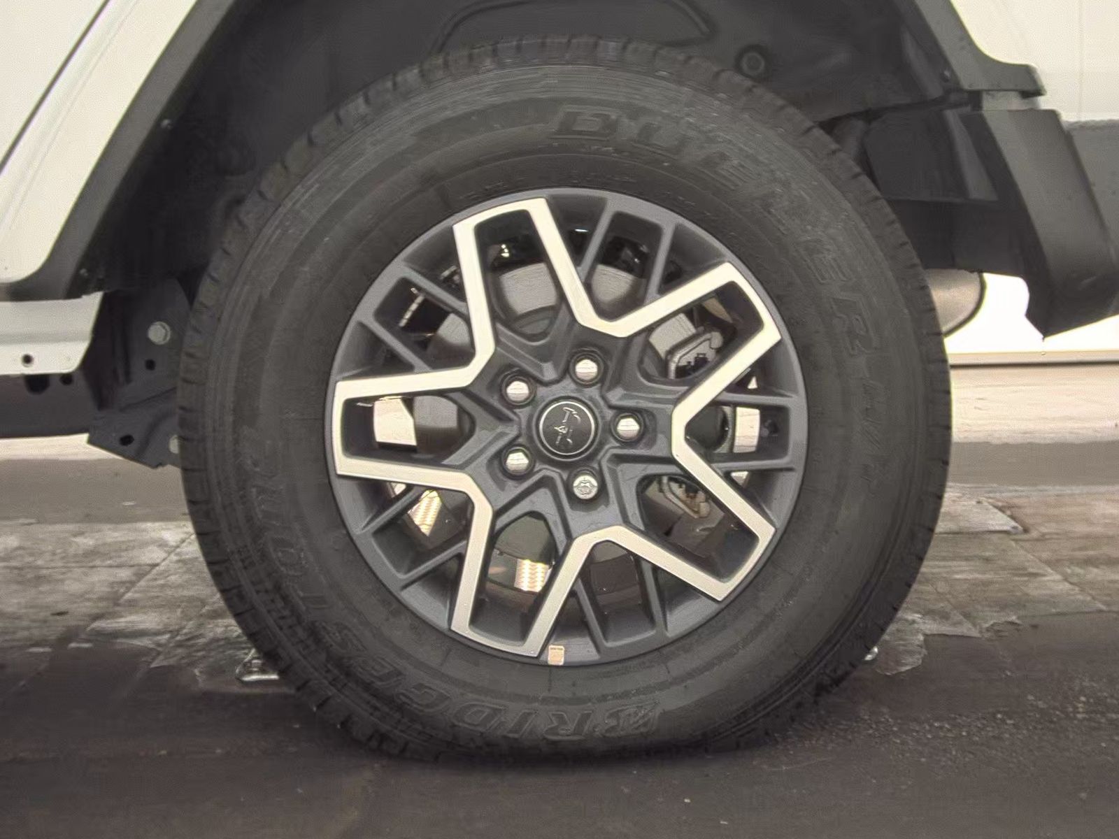 2024 Jeep Wrangler Sahara AWD