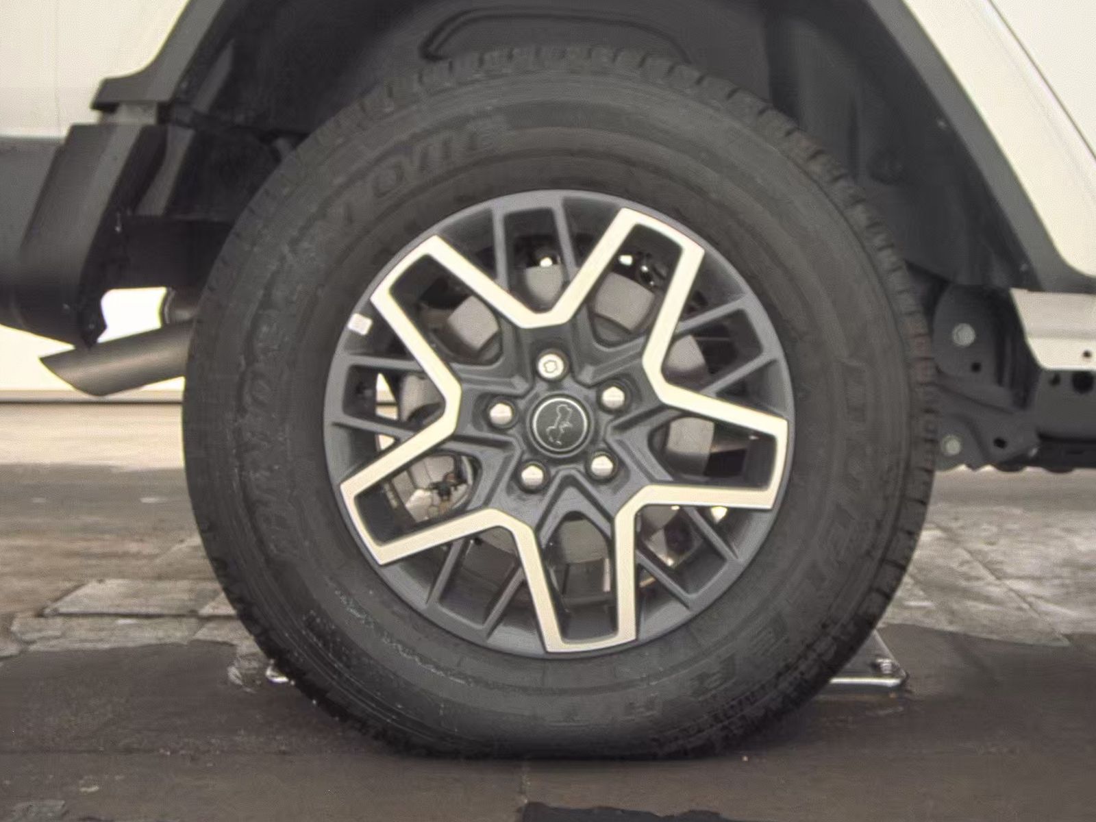 2024 Jeep Wrangler Sahara AWD