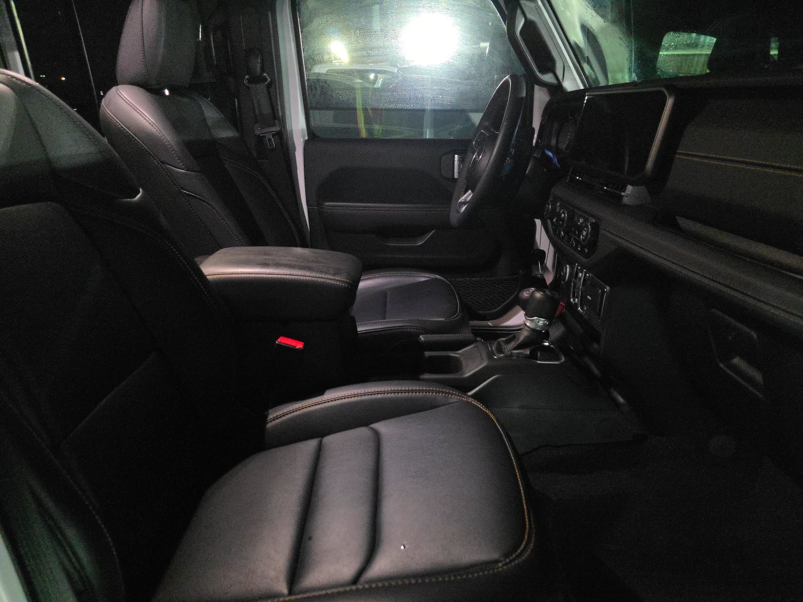 2024 Jeep Wrangler Sahara AWD