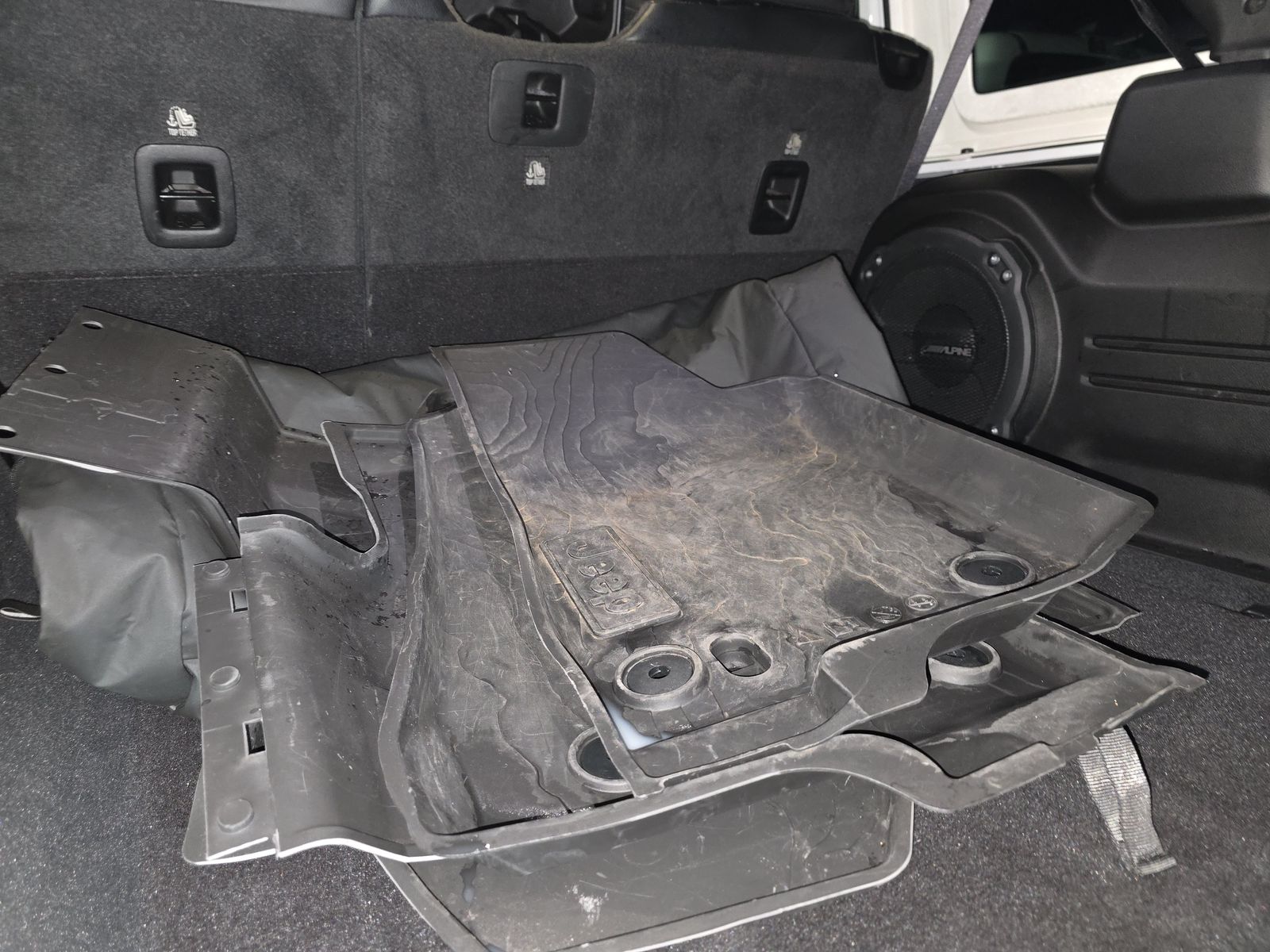 2024 Jeep Wrangler Sahara AWD