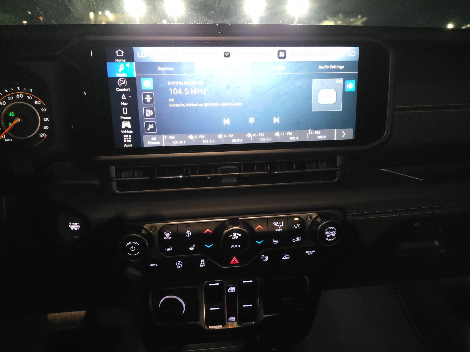 2024 Jeep Wrangler Sahara AWD