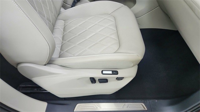 2025 Volkswagen Atlas 2.0T SEL Premium R-Line AWD