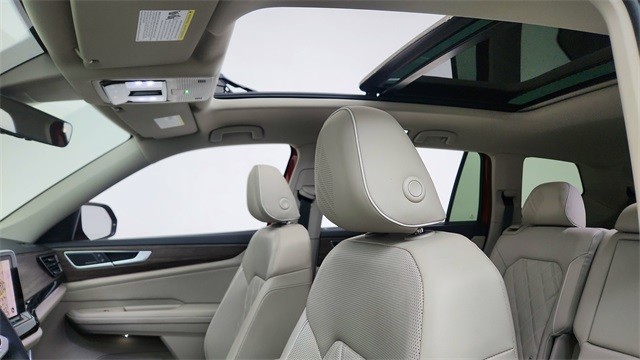 2025 Volkswagen Atlas 2.0T SEL Premium R-Line AWD