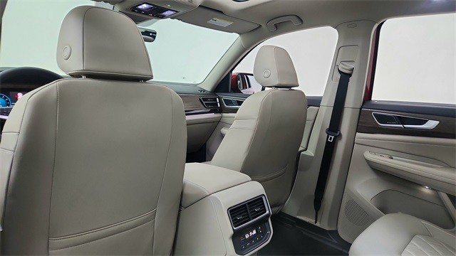 2025 Volkswagen Atlas 2.0T SEL Premium R-Line AWD