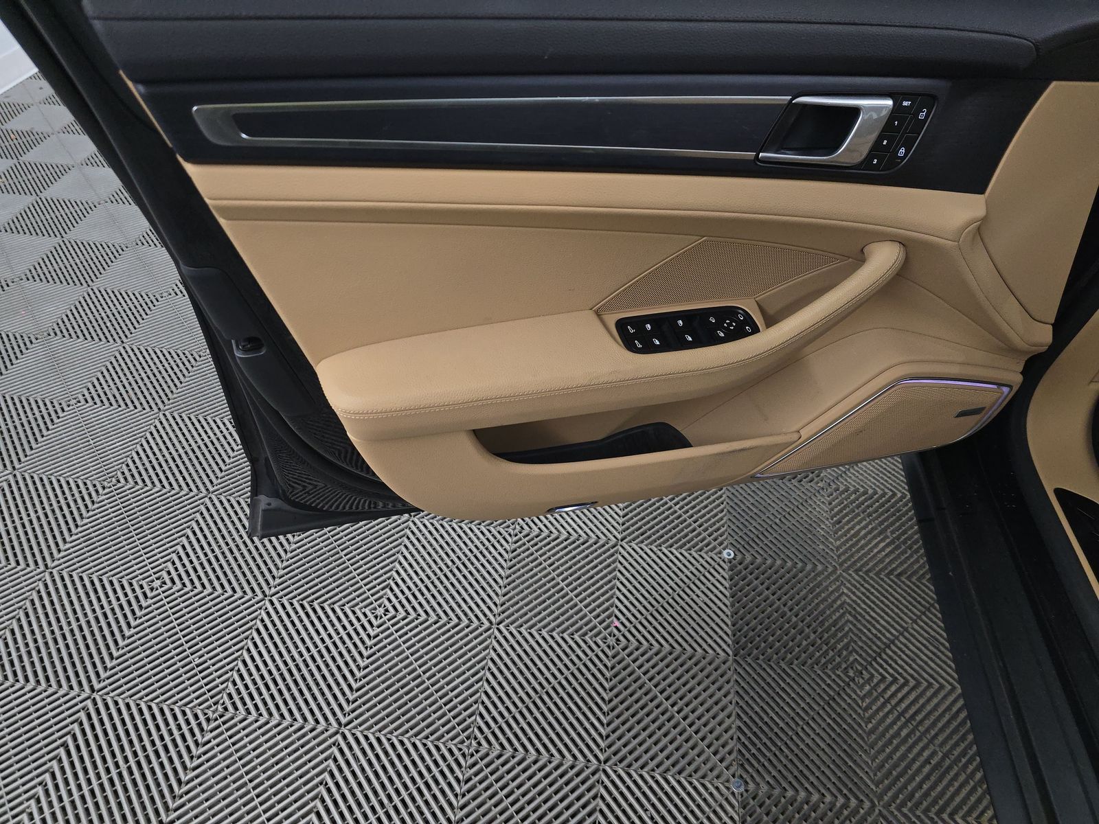 2022 Porsche Panamera Platinum Edition RWD