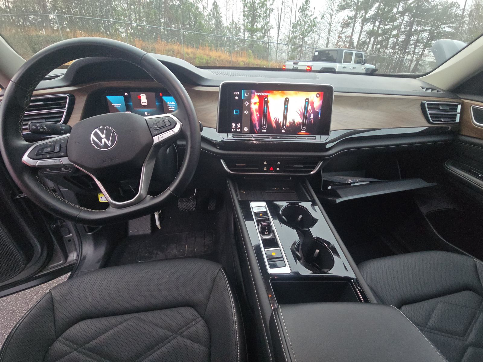 2025 Volkswagen Atlas 2.0T SE AWD