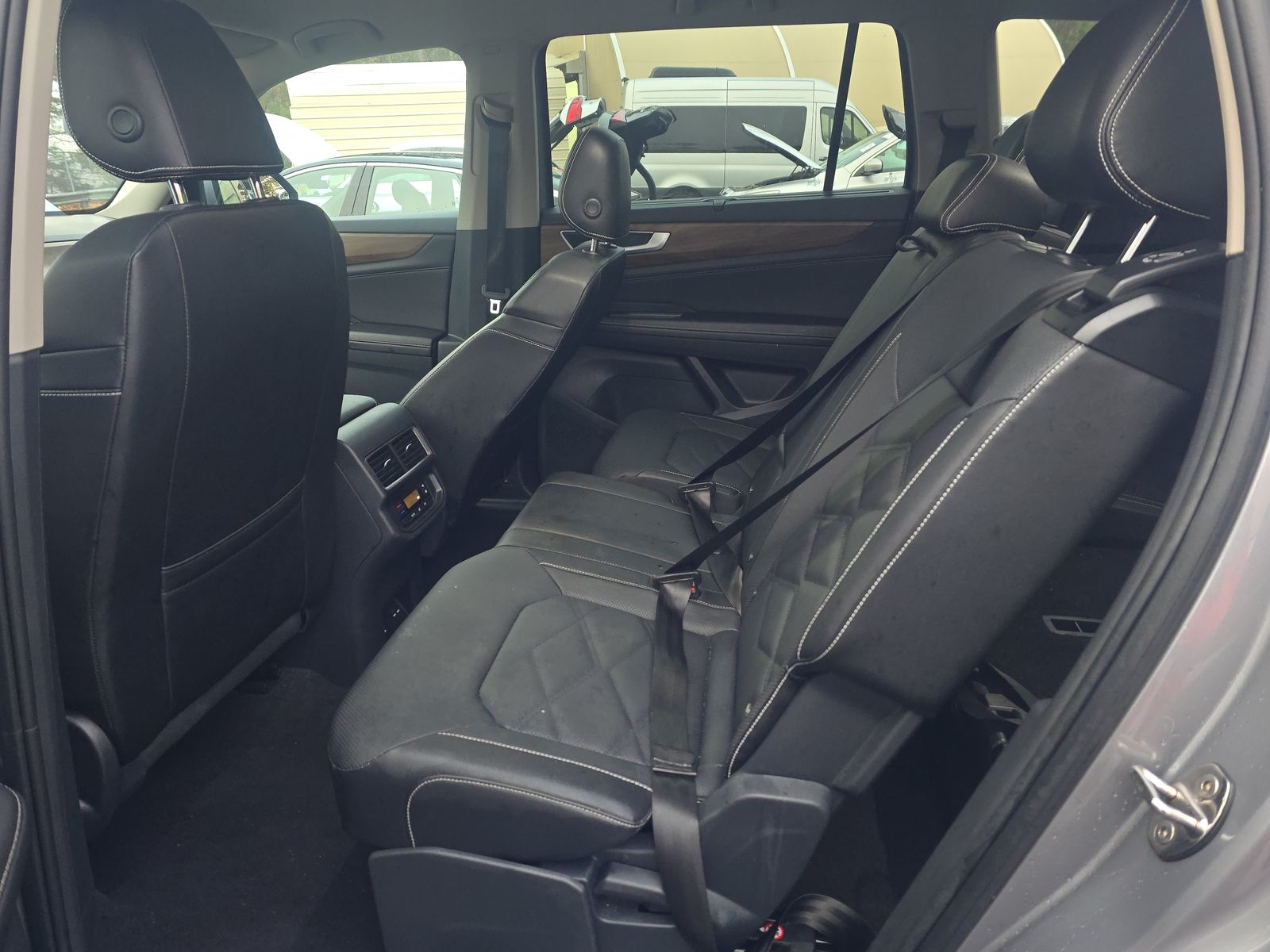 2025 Volkswagen Atlas 2.0T SE AWD