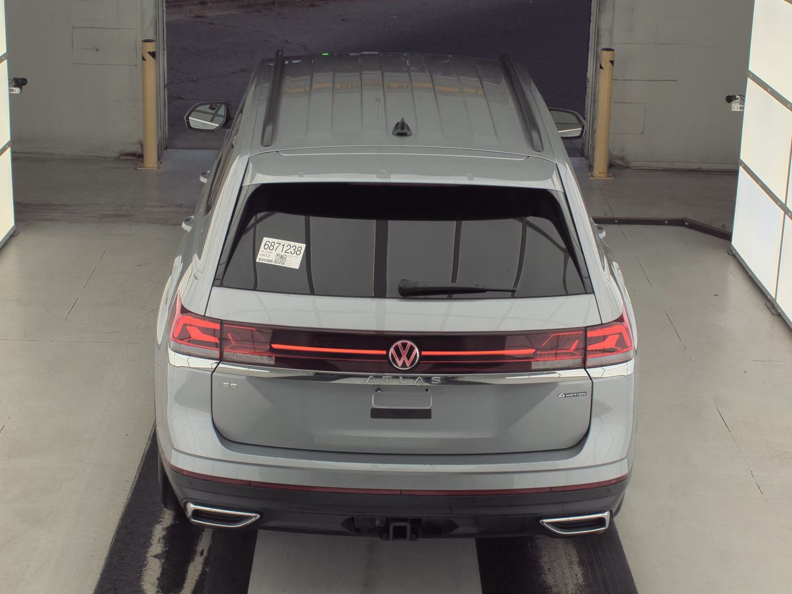 2025 Volkswagen Atlas 2.0T SE AWD