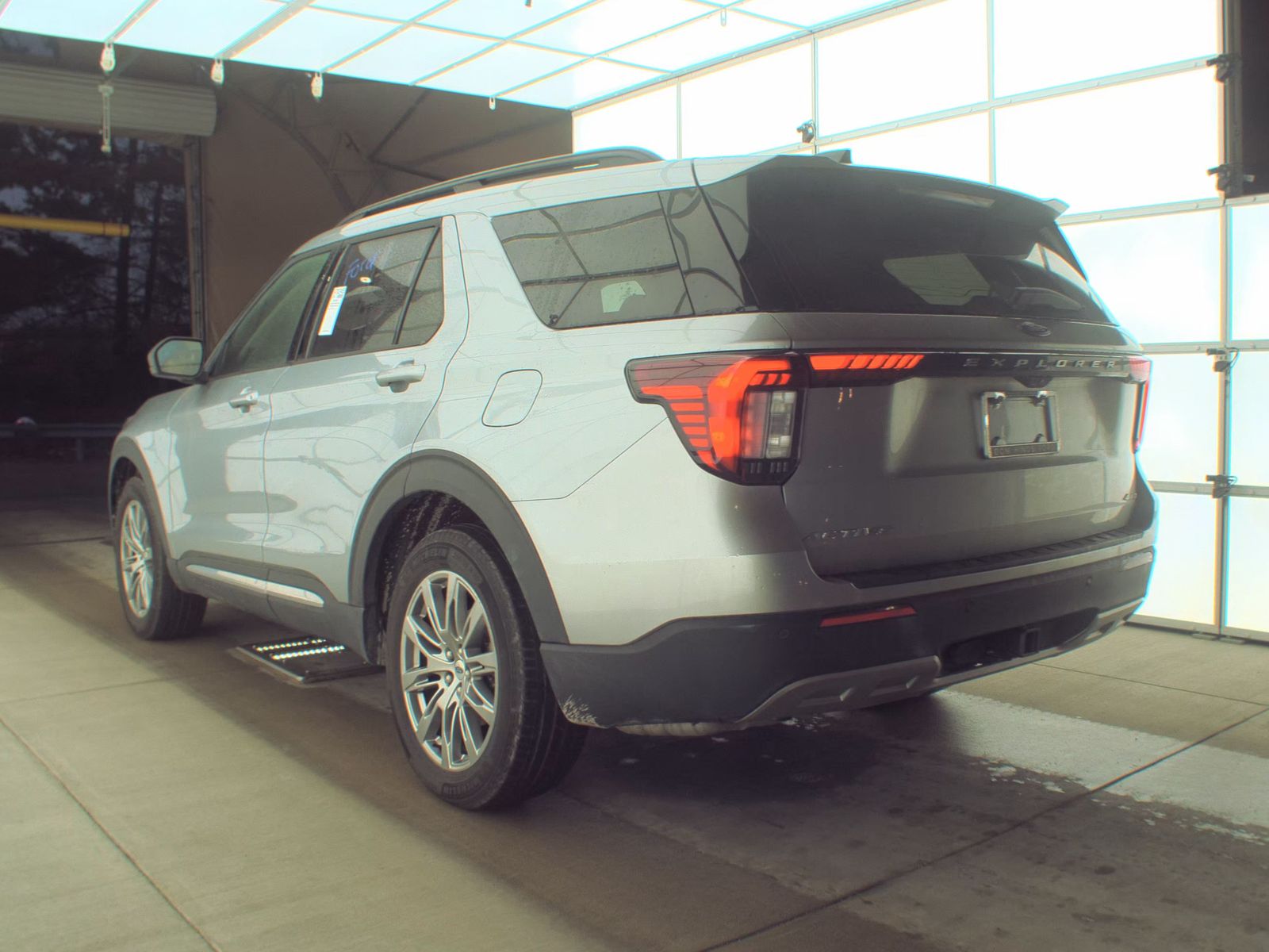 2025 Ford Explorer Active AWD