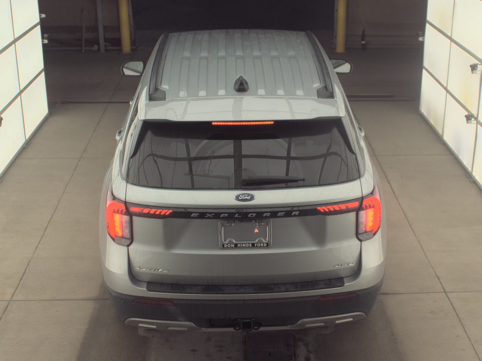 2025 Ford Explorer Active AWD