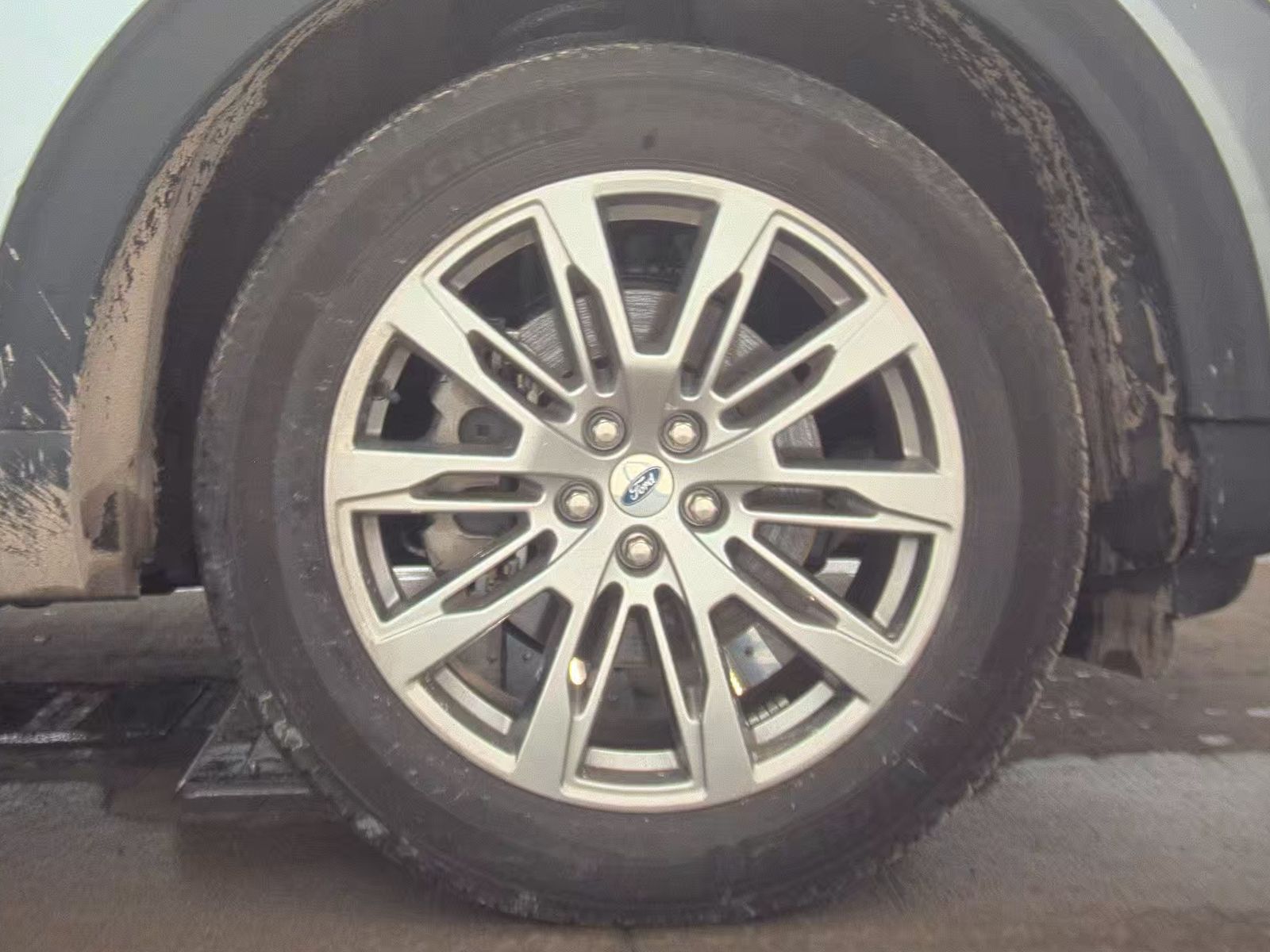 2025 Ford Explorer Active AWD