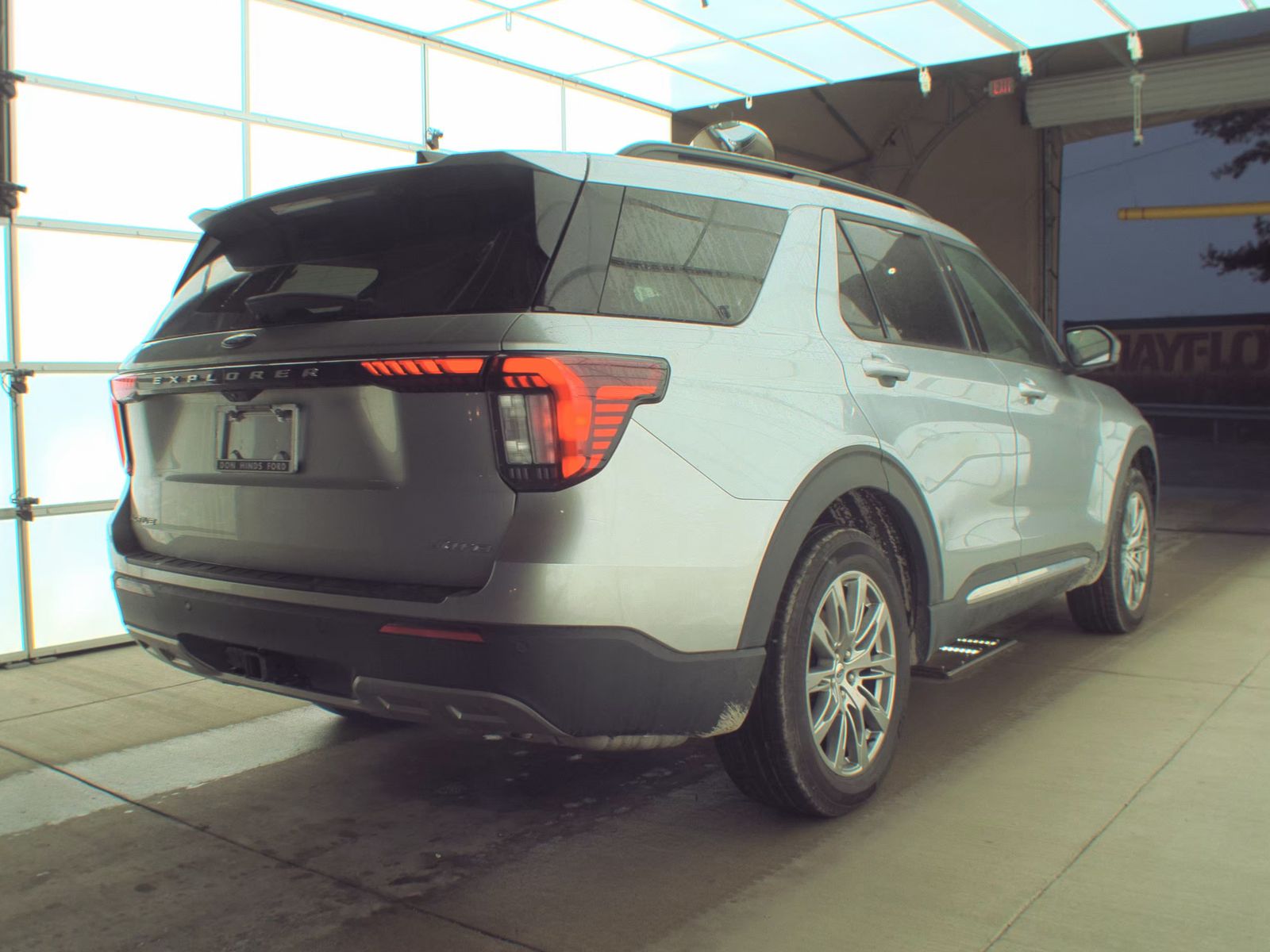 2025 Ford Explorer Active AWD