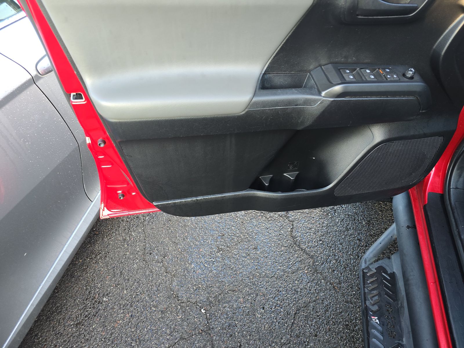 2022 Toyota Tacoma SR AWD