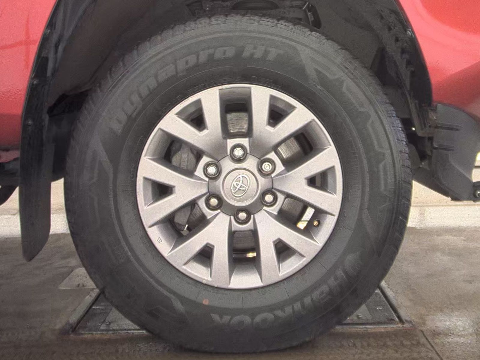 2022 Toyota Tacoma SR AWD