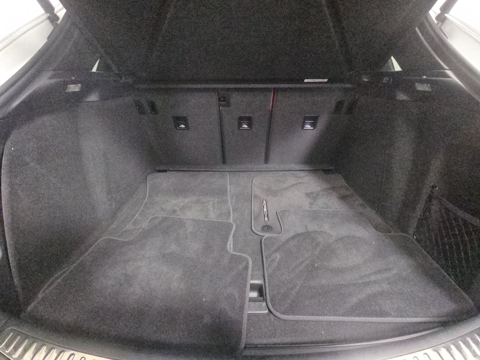 2024 Porsche Macan Base AWD