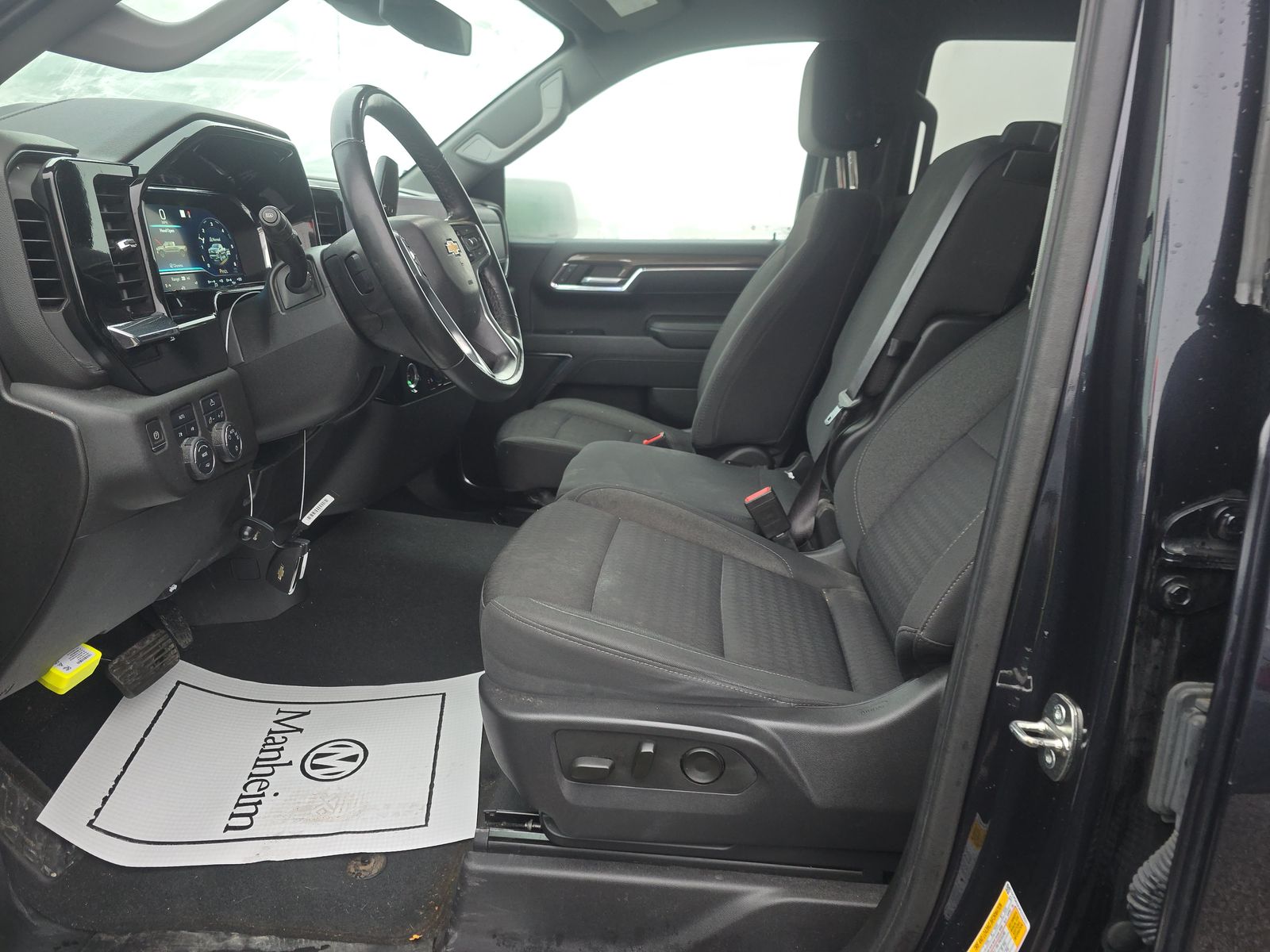 2023 Chevrolet Silverado 1500 LT AWD