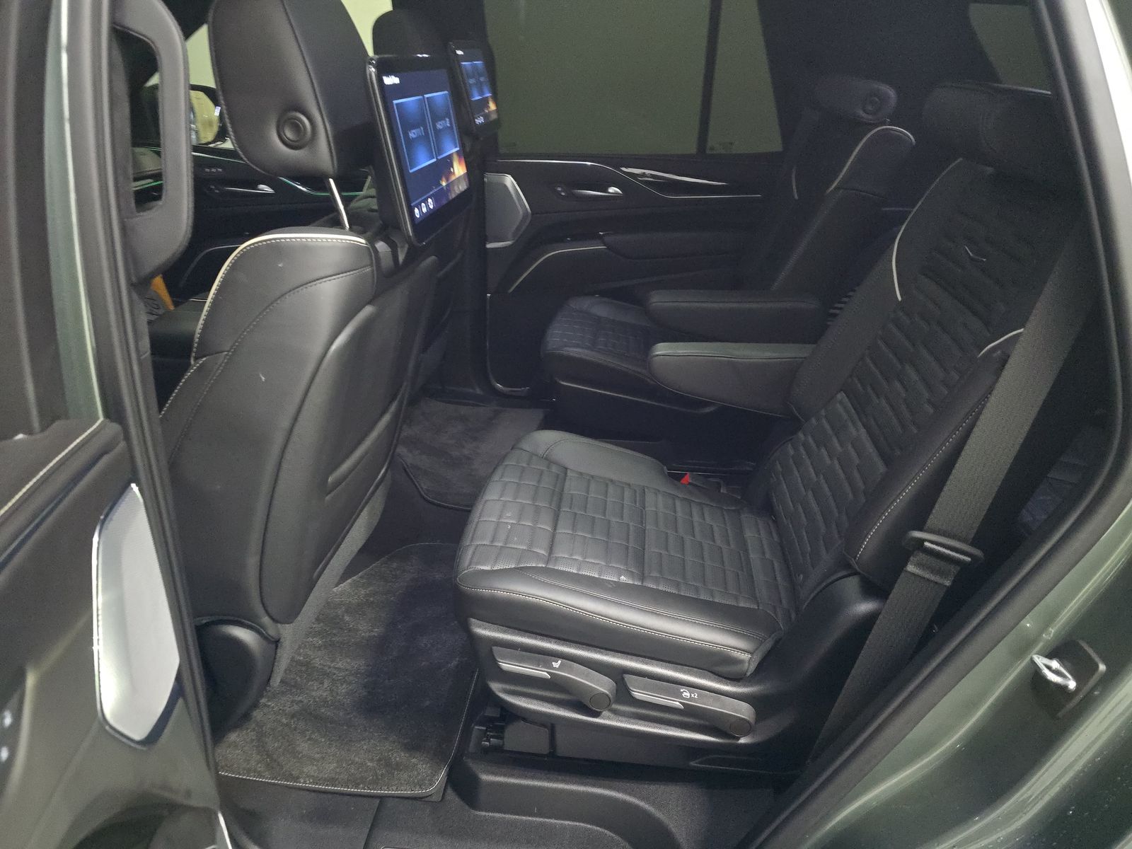 2024 Cadillac Escalade V-Series AWD