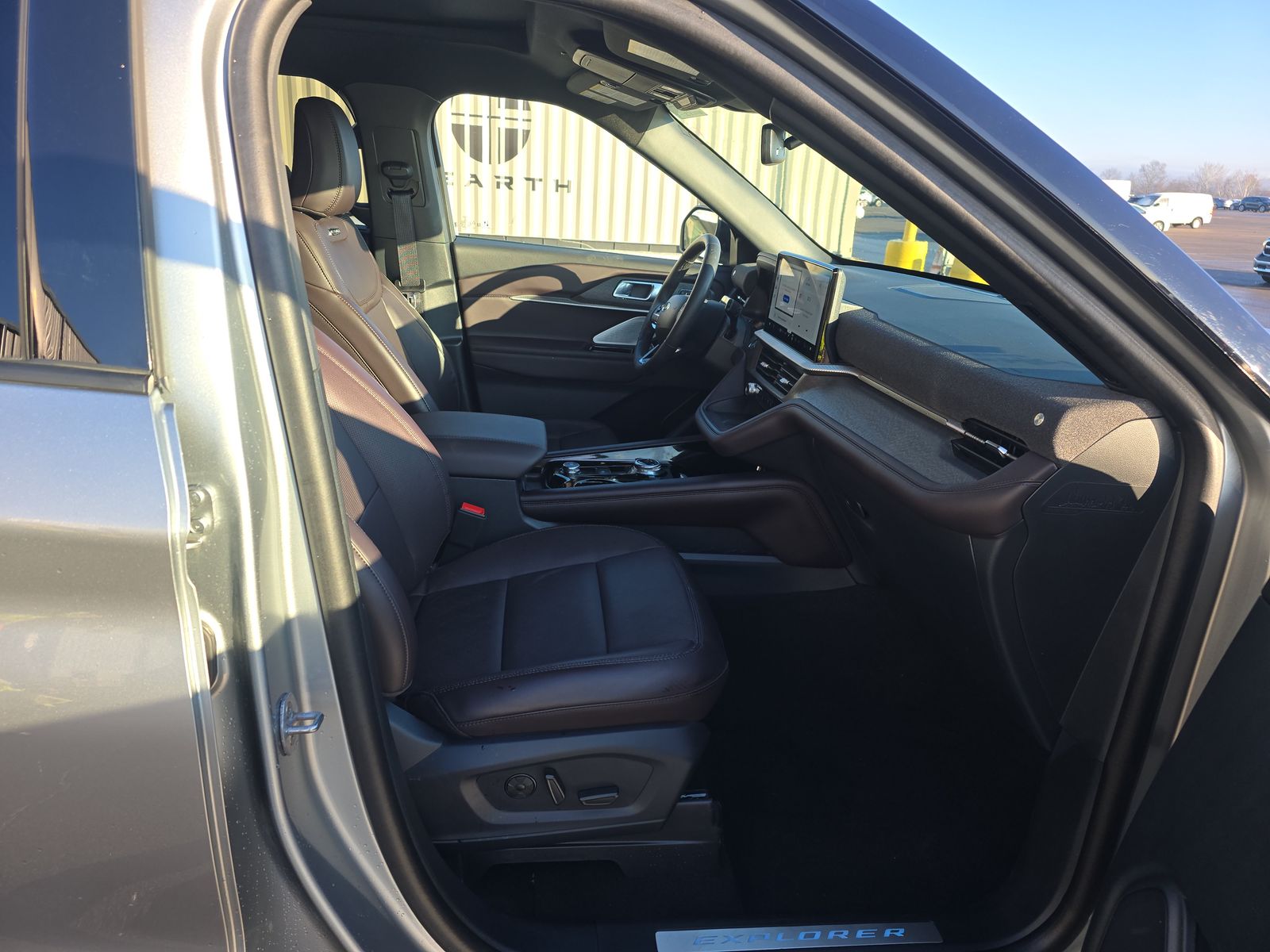 2025 Ford Explorer Platinum AWD