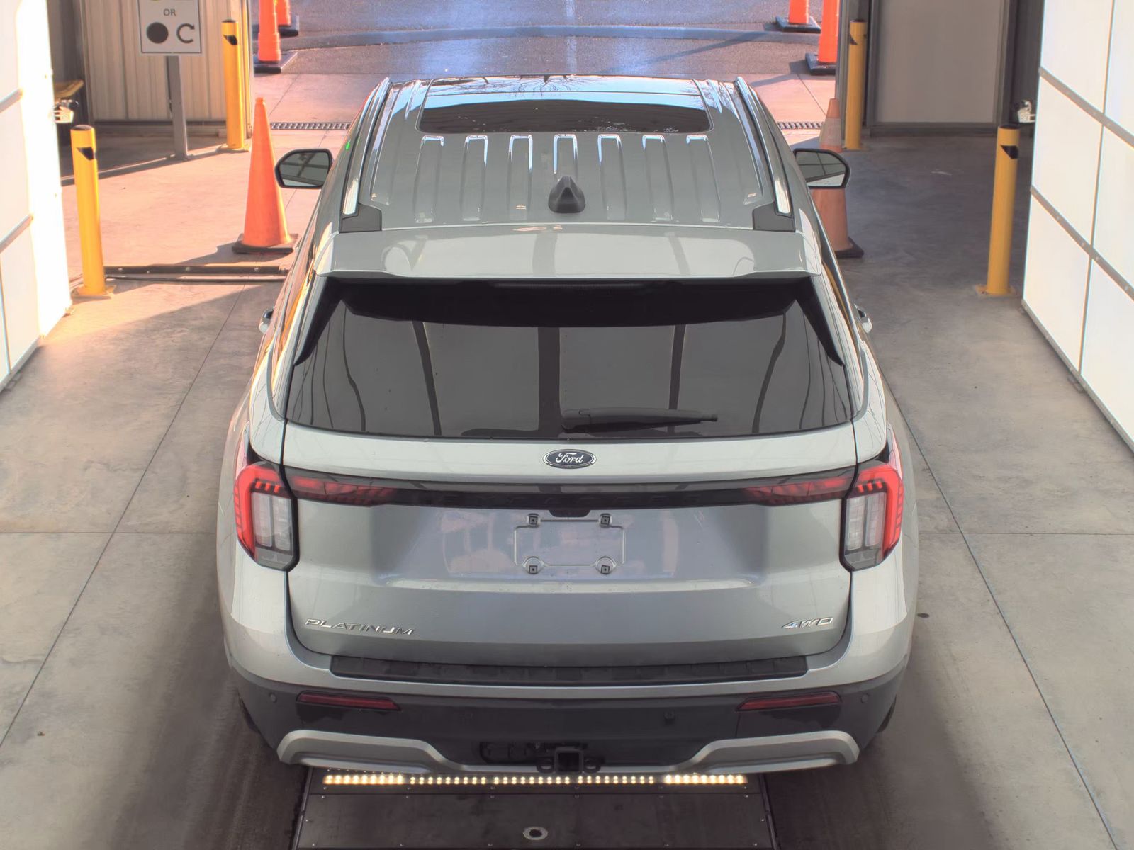 2025 Ford Explorer Platinum AWD