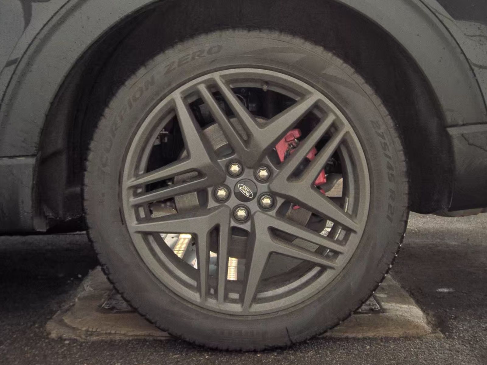 2025 Ford Explorer ST AWD