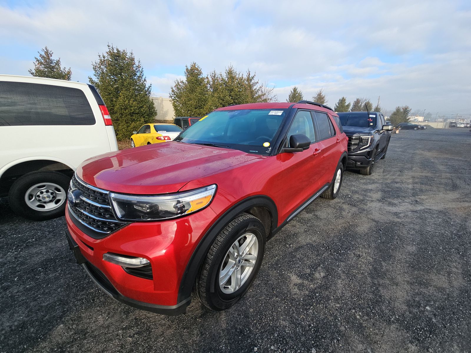 2023 Ford Explorer XLT's photo