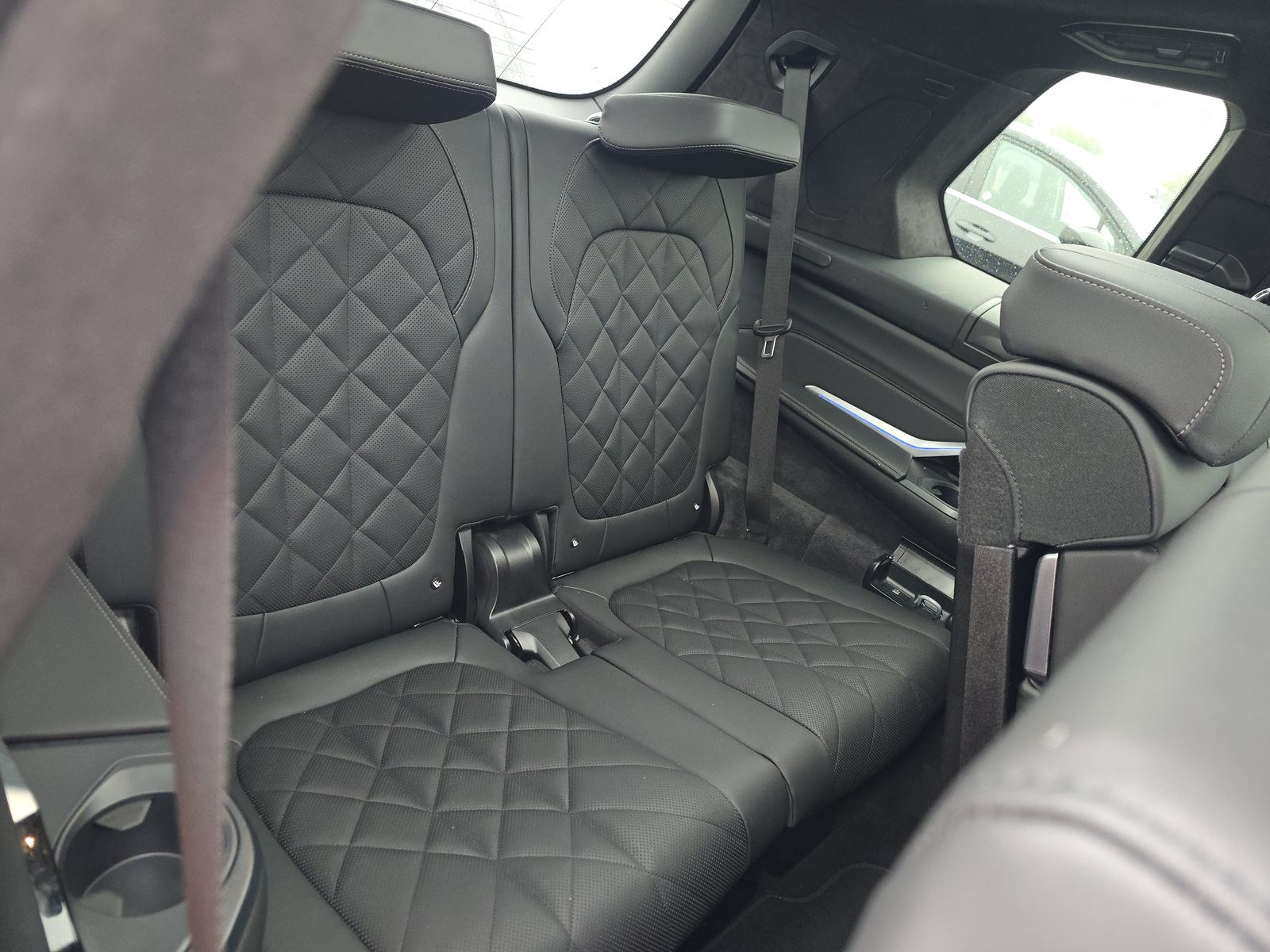 2025 BMW X7 xDrive40i AWD