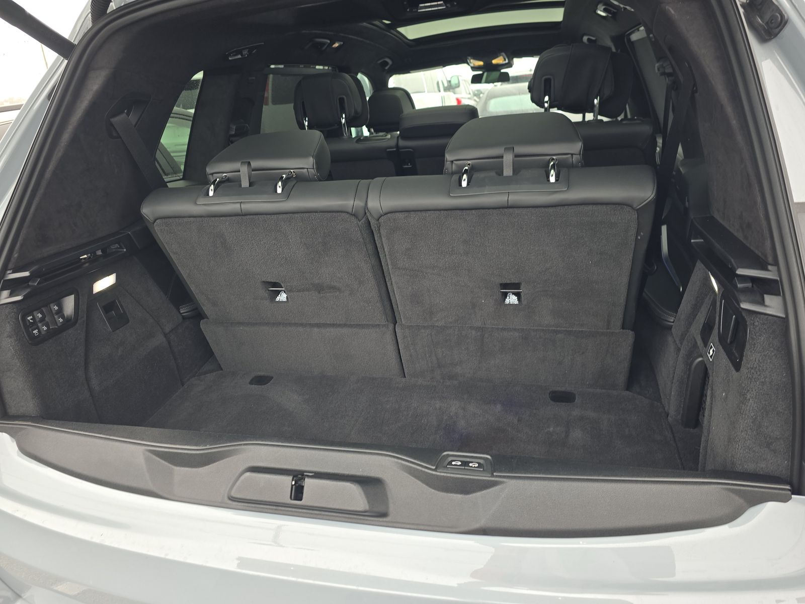 2025 BMW X7 xDrive40i AWD