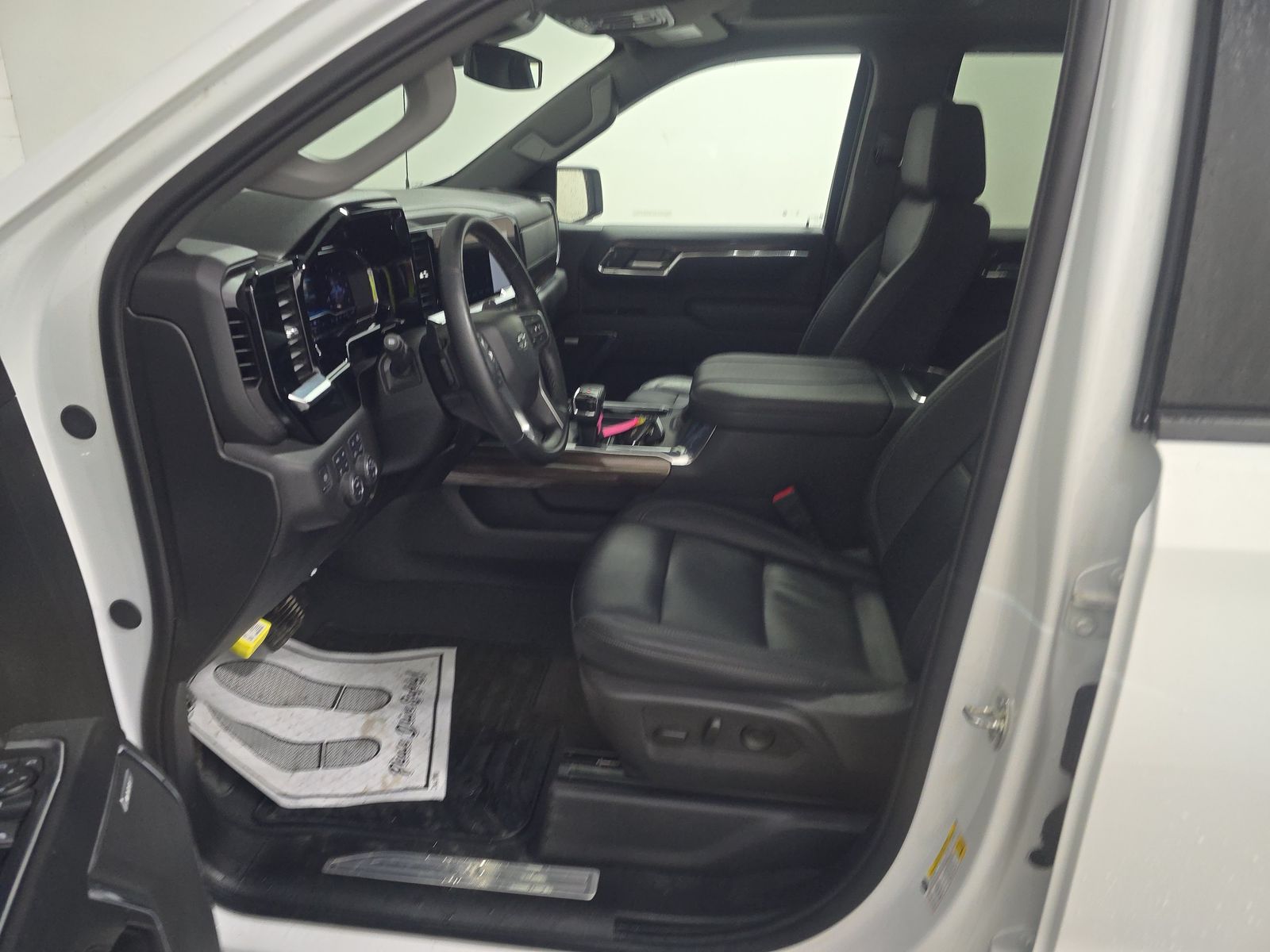 2024 Chevrolet Silverado 1500 RST AWD