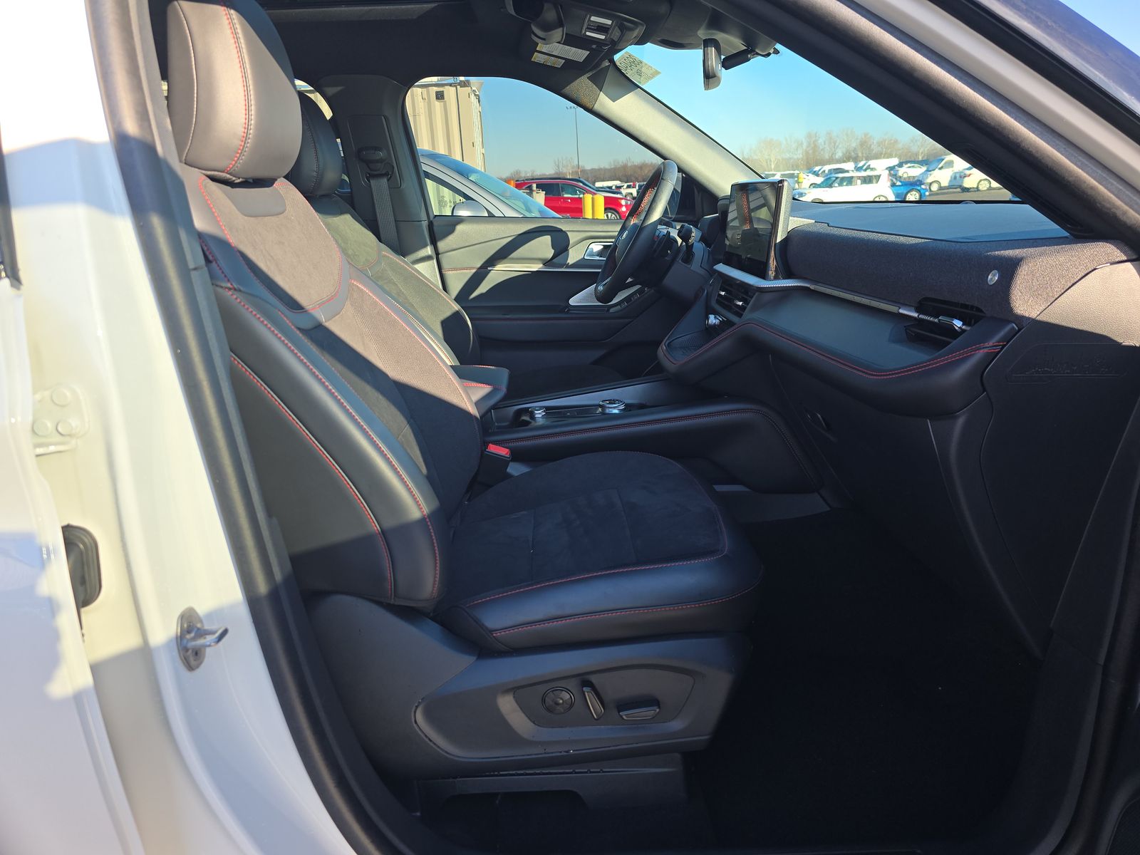 2025 Ford Explorer ST AWD