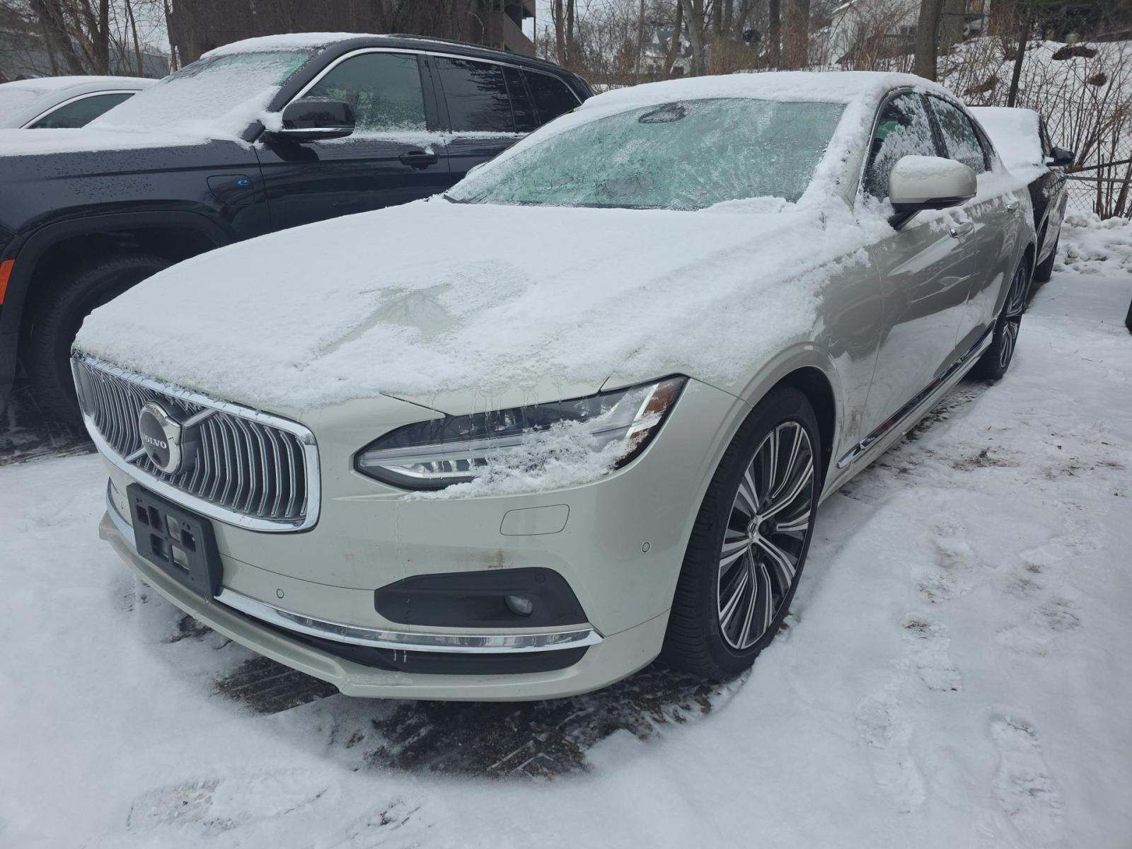 2022 Volvo S90 B6 Inscription AWD