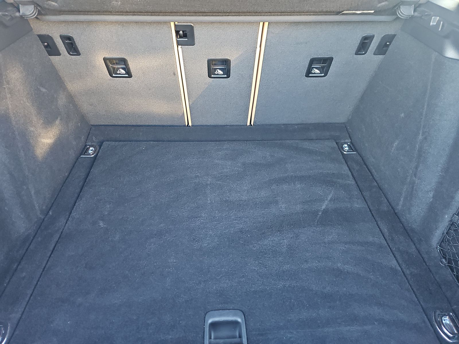 2018 Porsche Macan Base AWD