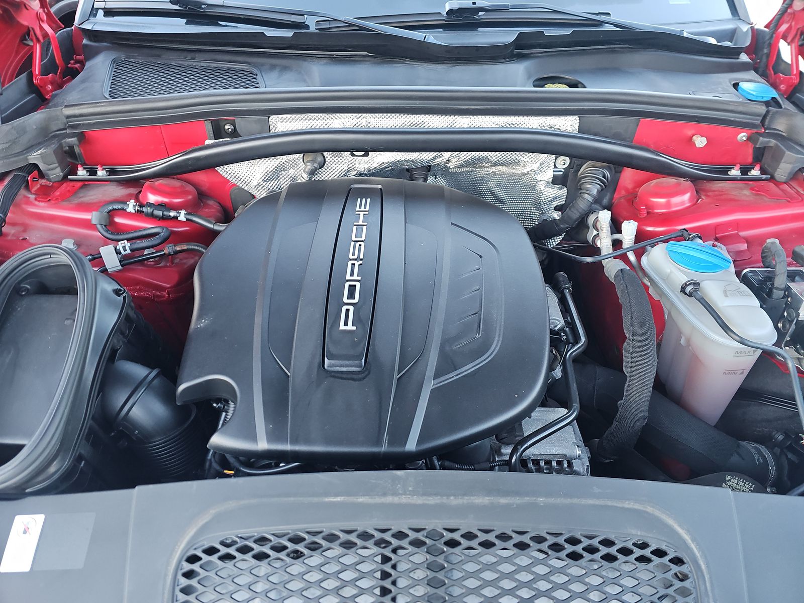 2018 Porsche Macan Base AWD