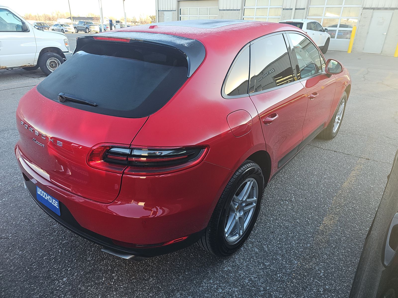 2018 Porsche Macan Base AWD