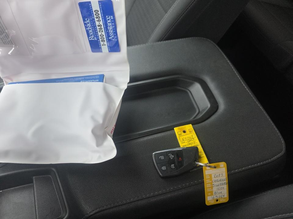 2023 Chevrolet Silverado 1500 Custom AWD