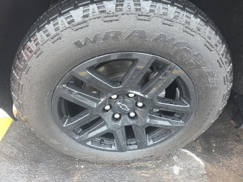 2023 Chevrolet Silverado 1500 Custom AWD