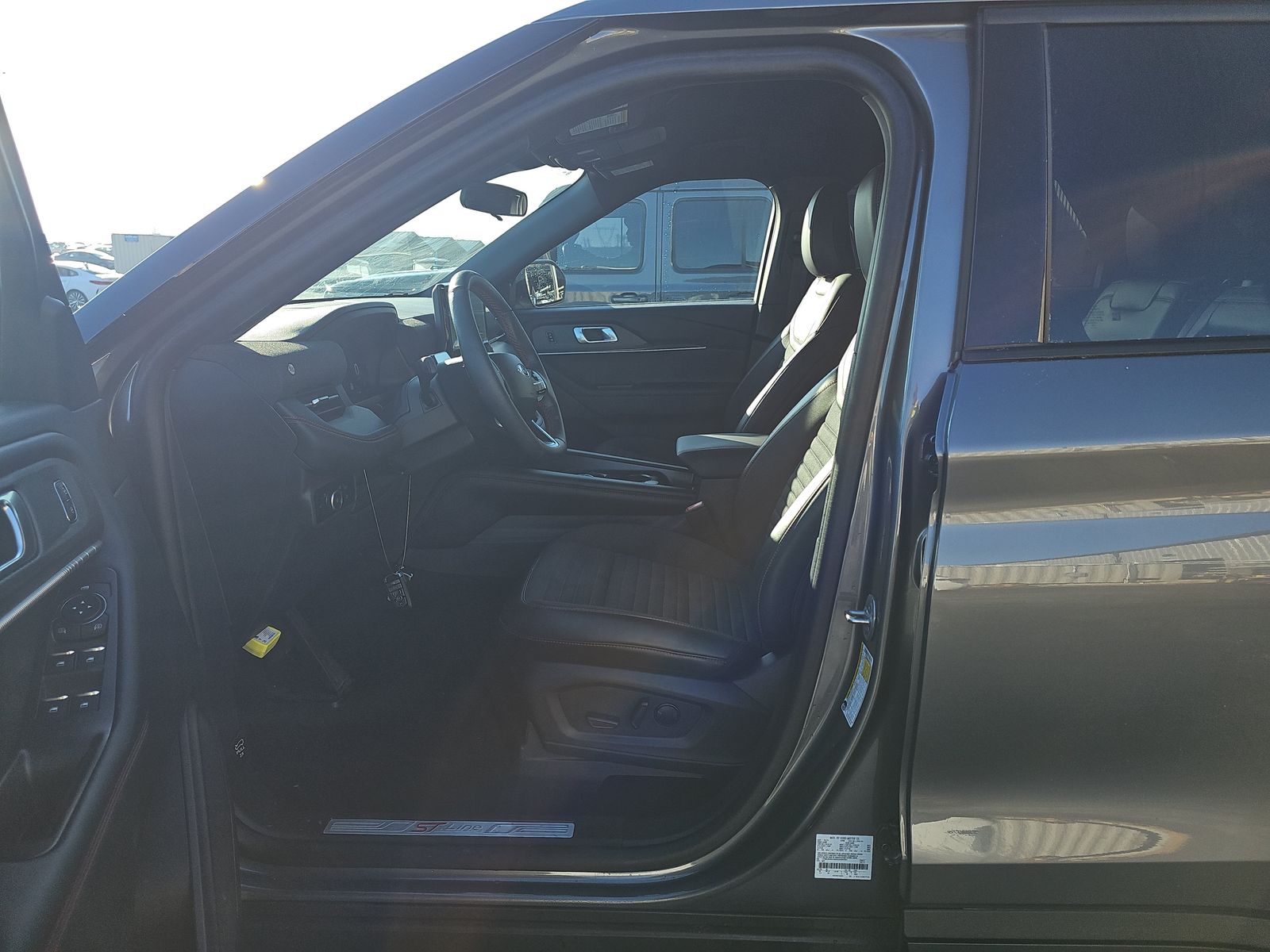 2025 Ford Explorer ST-Line AWD