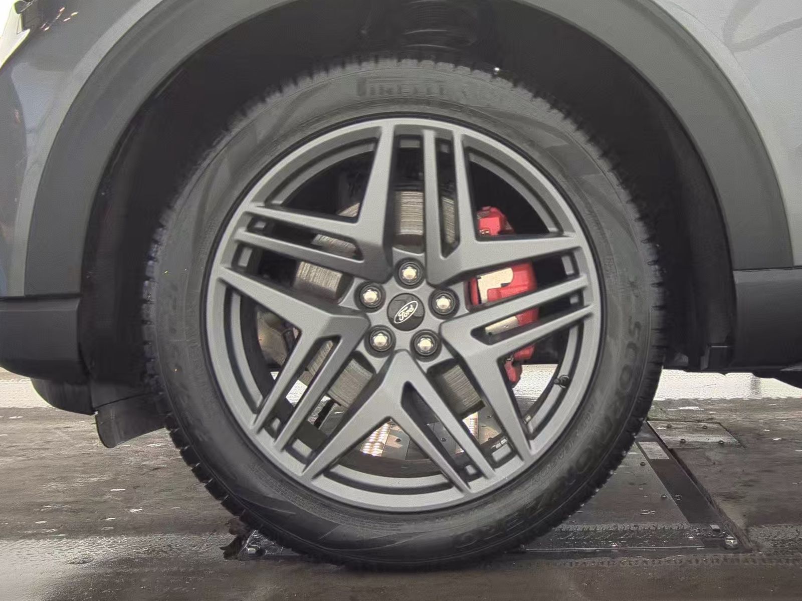 2025 Ford Explorer ST-Line AWD