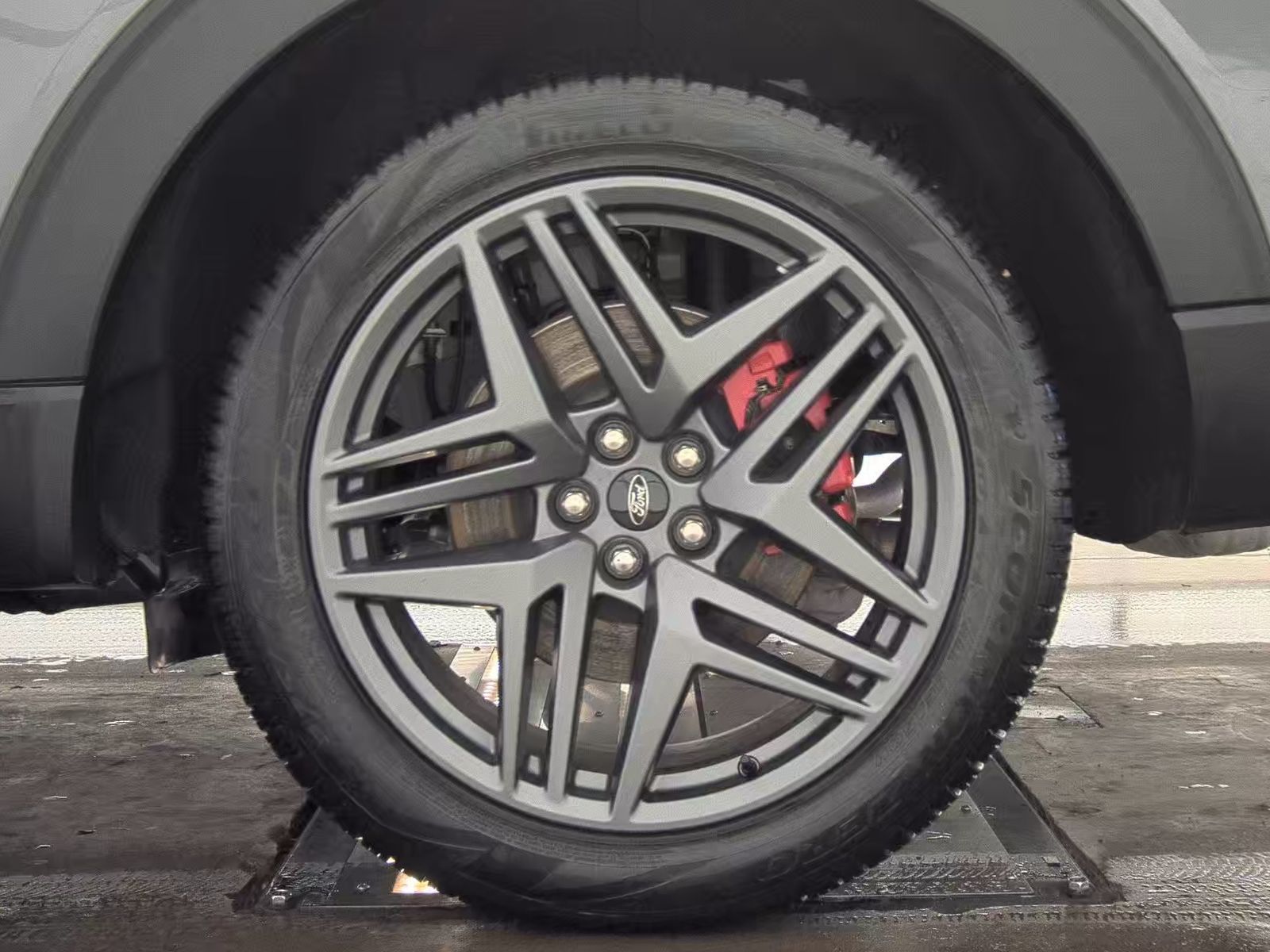 2025 Ford Explorer ST-Line AWD