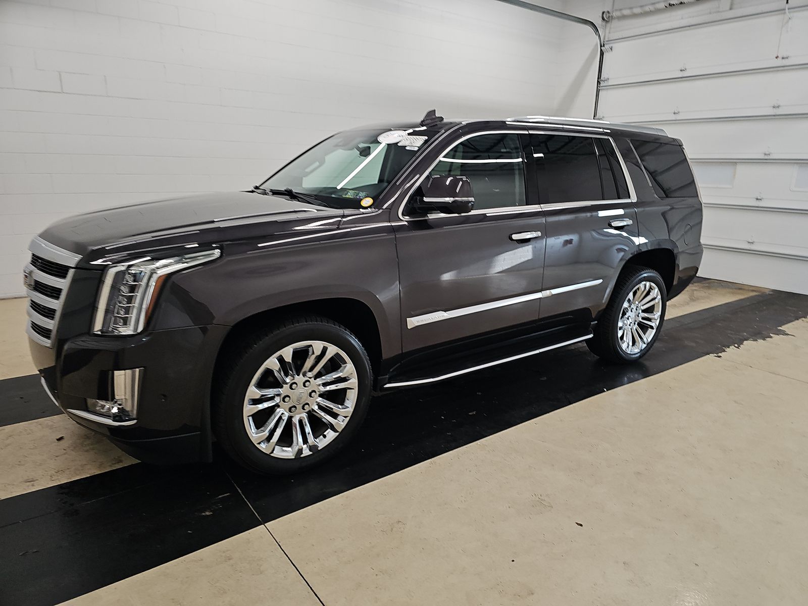 2018 Cadillac Escalade Luxury's photo