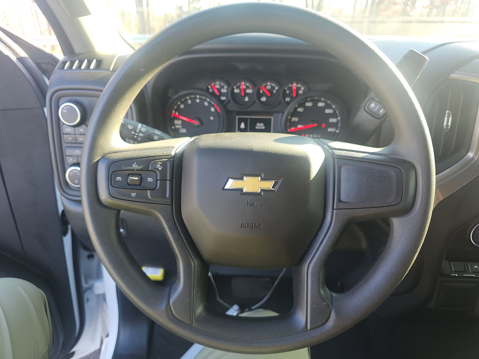 2025 Chevrolet Silverado 1500 Custom AWD