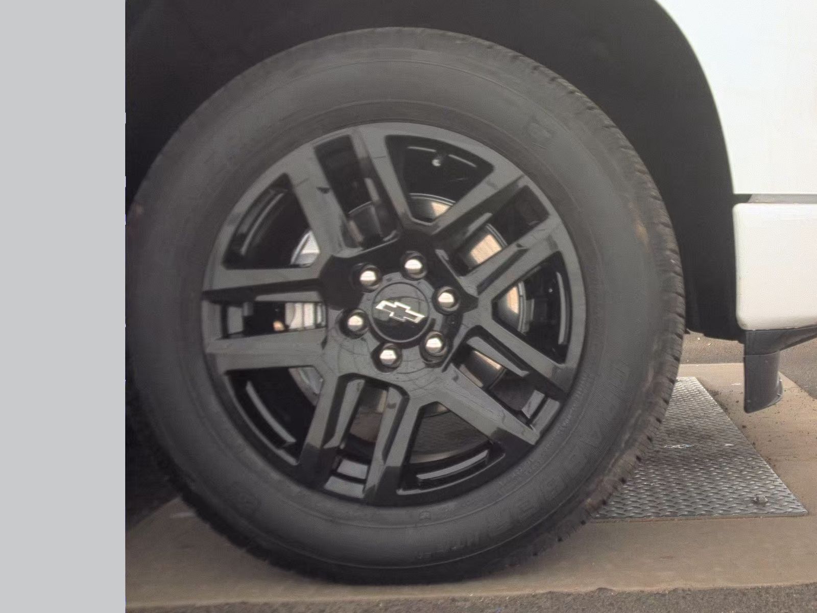 2025 Chevrolet Silverado 1500 Custom AWD