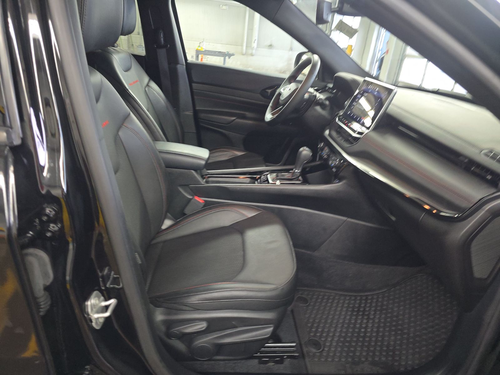 2025 Jeep Compass Trailhawk AWD
