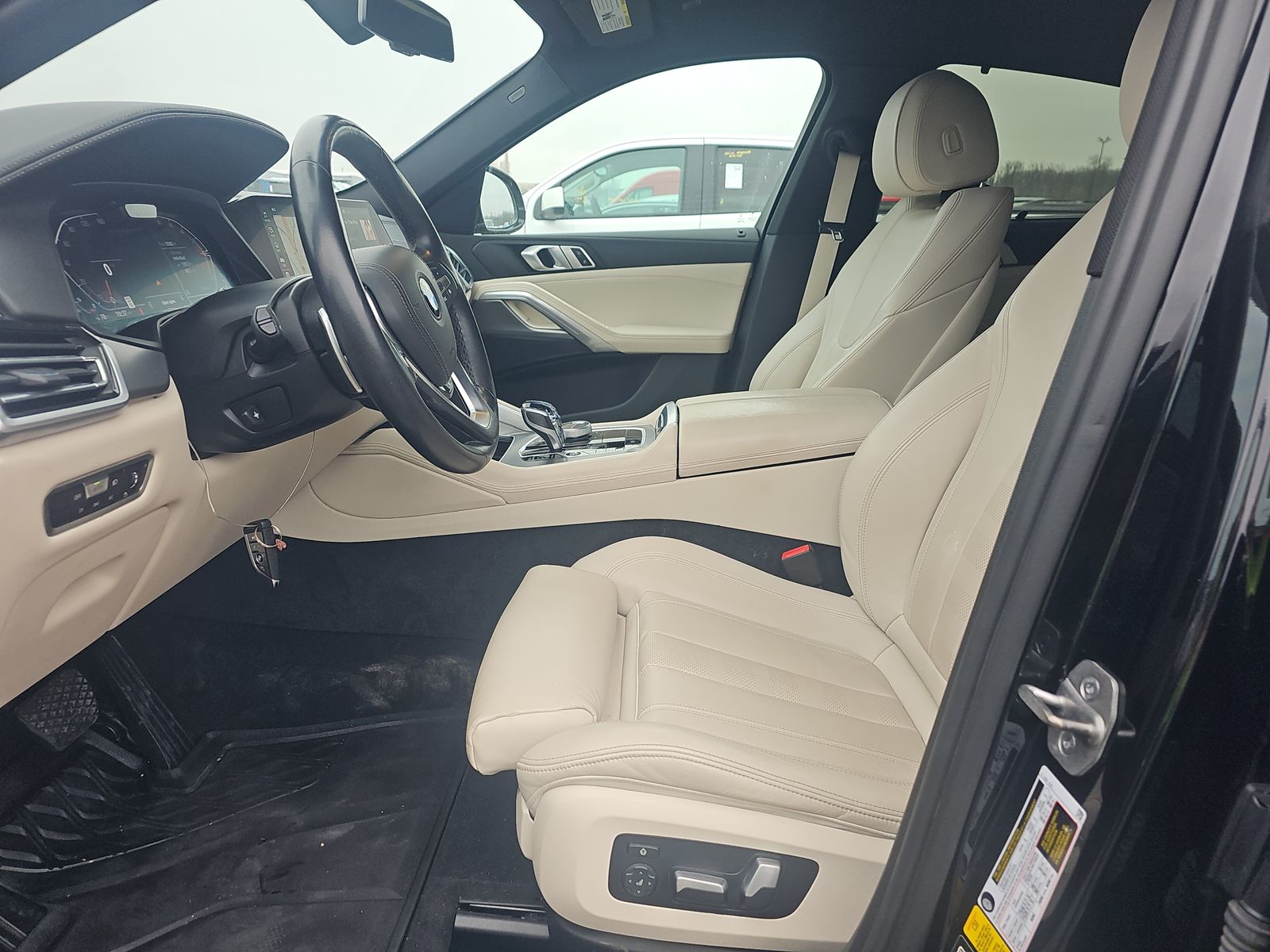 2022 BMW X6 xDrive40i AWD