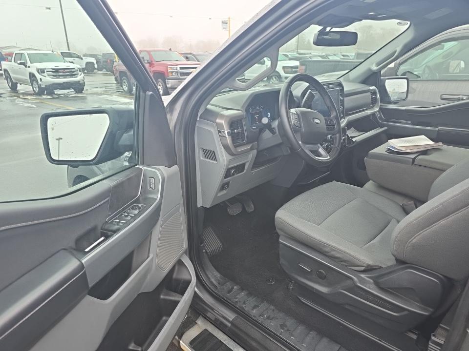 2024 Ford F-150 XLT AWD
