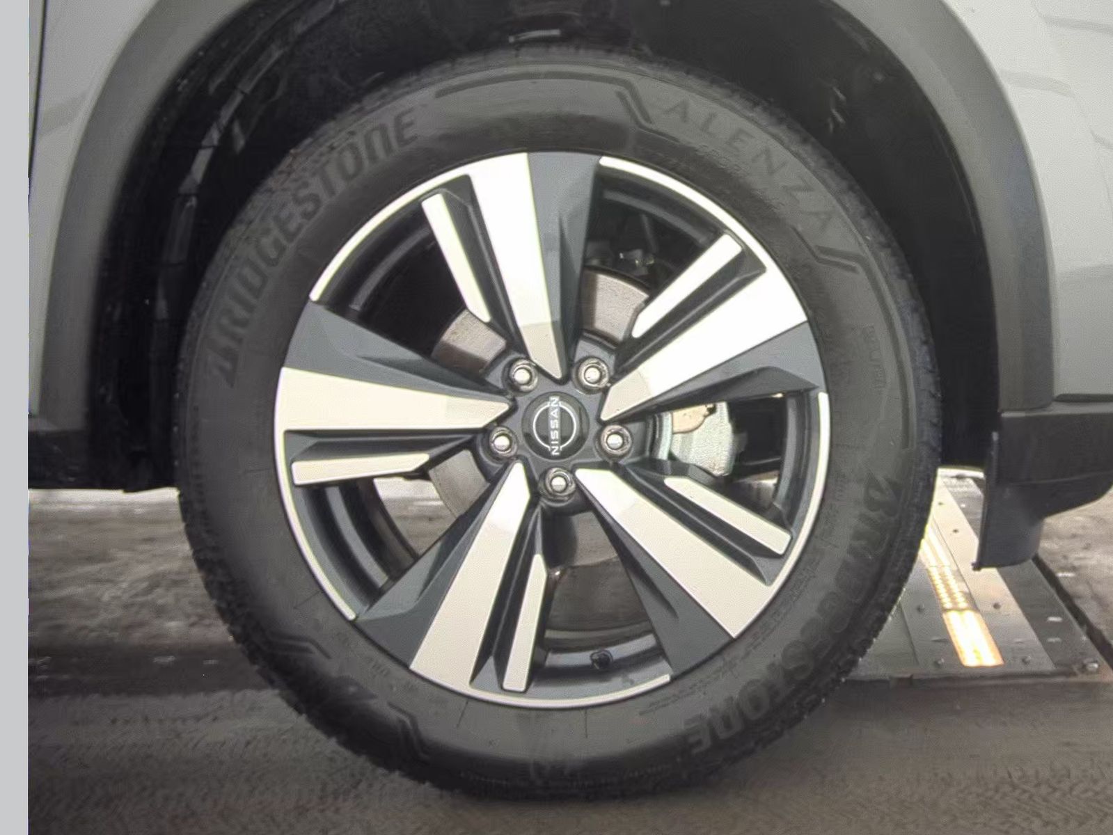 2025 Nissan Rogue SL FWD
